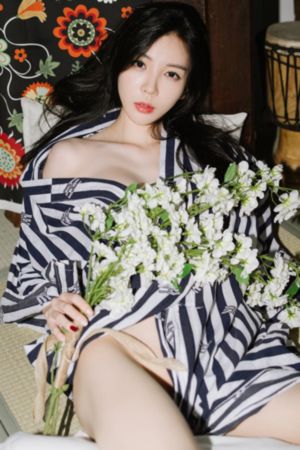 穿制服的女孩