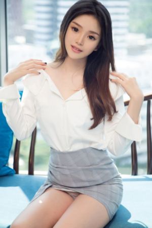 娇妻丁子裤公交车被在线观看