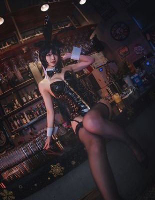 皇帝开亲生公主的花苞h动漫